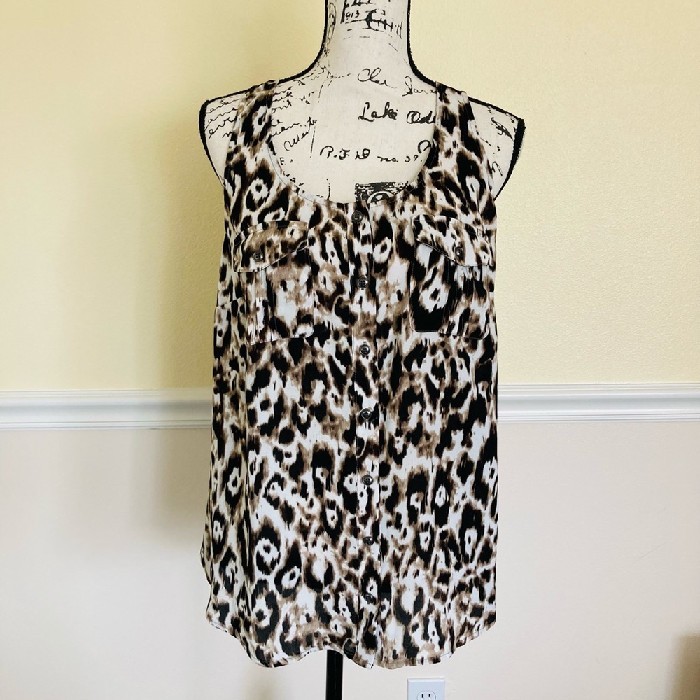 MAURICES ANIMAL PRINT BUTTON UP TANK TOP